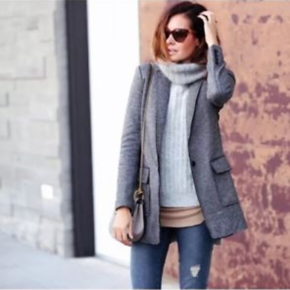 BANANA-REPUBLIC-navy-wool-boyfriend-blazer